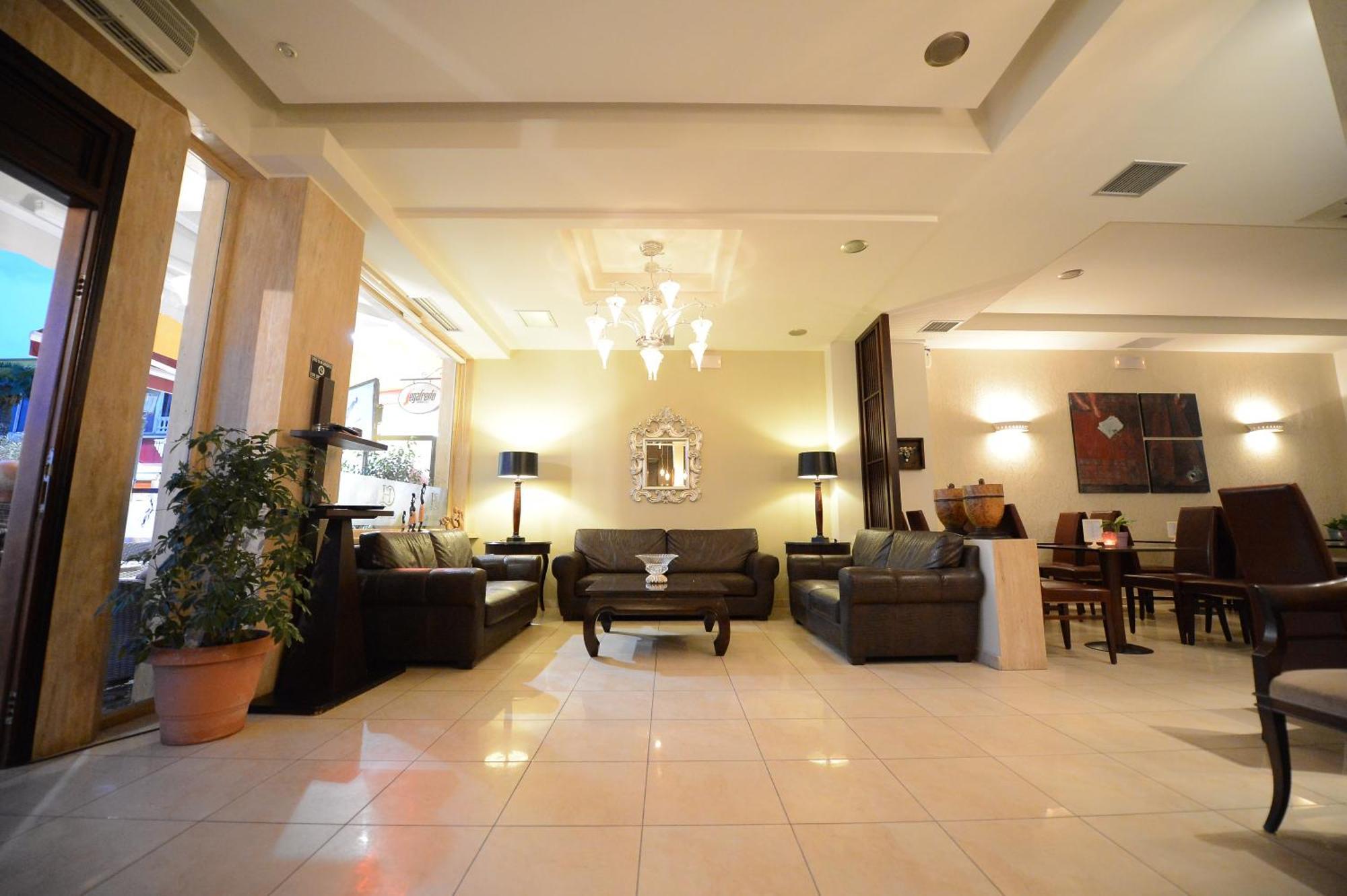 Central Hotel Paralía 외부 사진